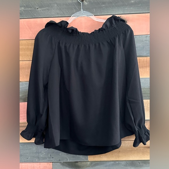 Tuckernuck Marguerite blouse in black - Picture 4 of 5